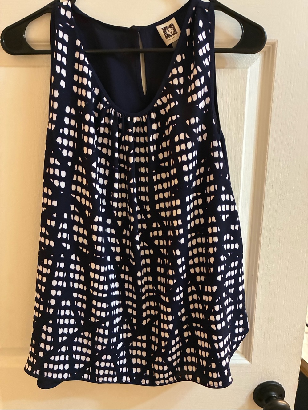 Anne Klein Navy & White Sleeveless Blouse Size 14 Geometric Print Career Top